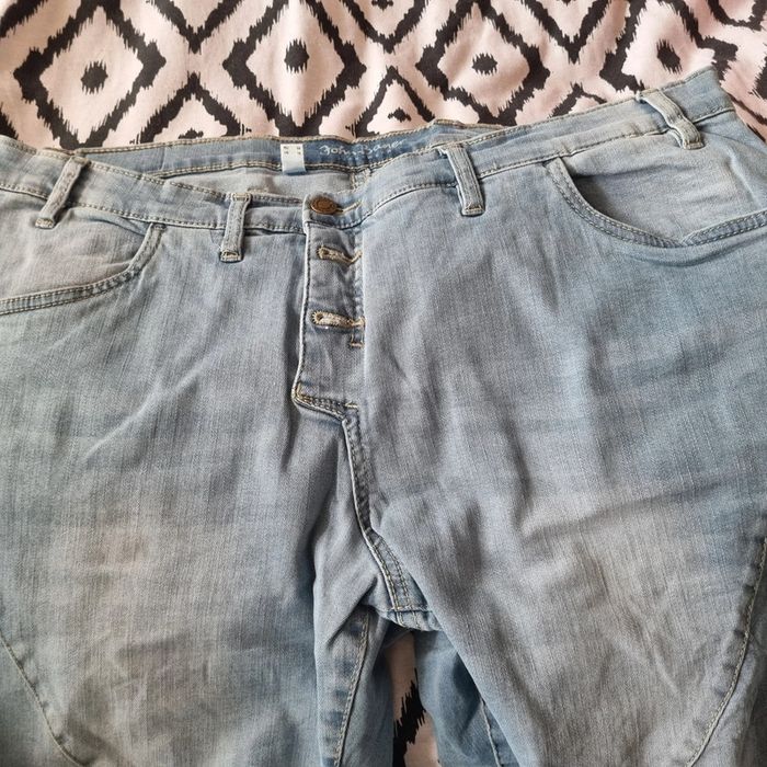 Lot de 2 bermudas en.jean John baner neufs sans étiquettes 50 - photo numéro 4