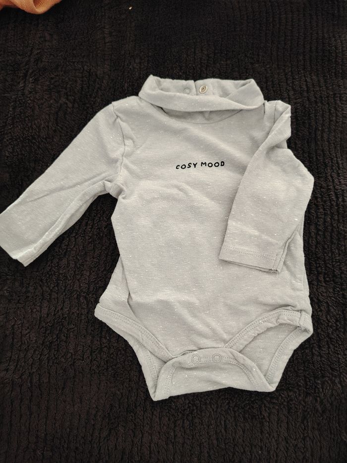 Lot de 8 bodies - photo numéro 3