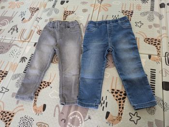 Lot 2 pantalons 18-24 mois filles 