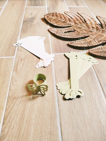 🎊Lot de 35 ronds de serviettes/ marque places papillons blancs et verts décoration événements Neufs