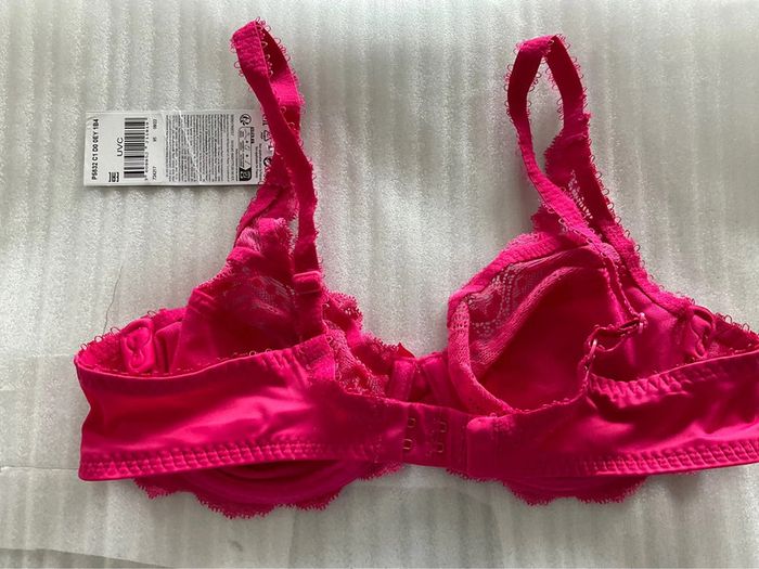 Soutien-gorge rose Playtex neuf - photo numéro 3