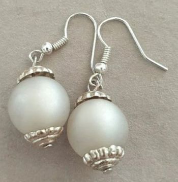 Boucles d'oreilles neuves