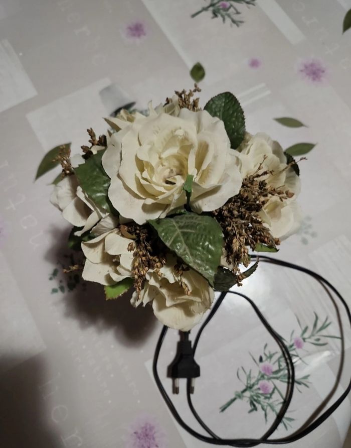 Lampe en fleurs artificielles - photo numéro 2