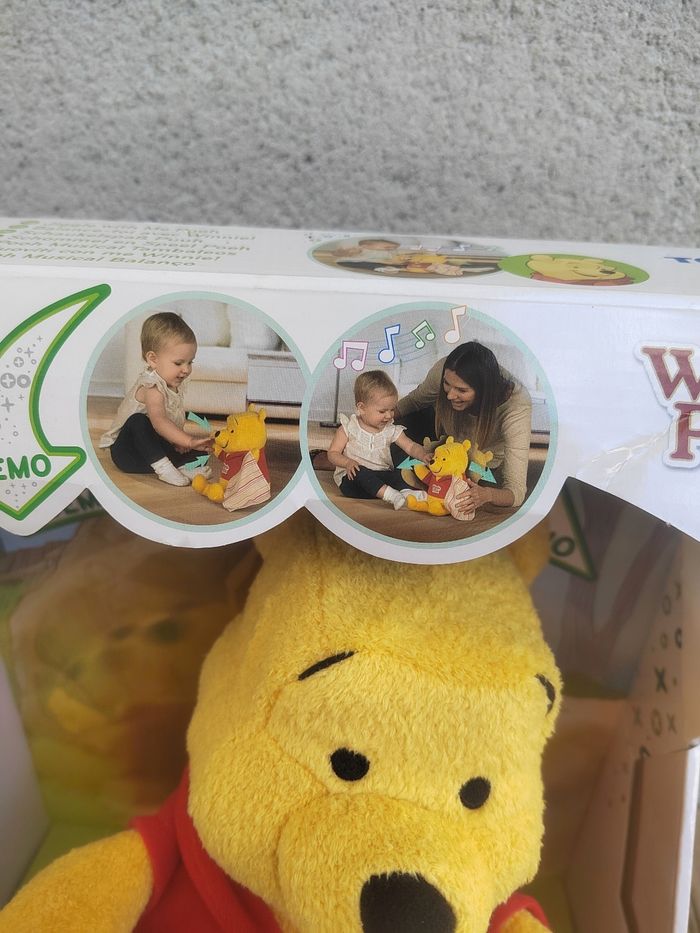 Peluche interactive Disney Winnie l’Ourson – neuve en boîte - photo numéro 3