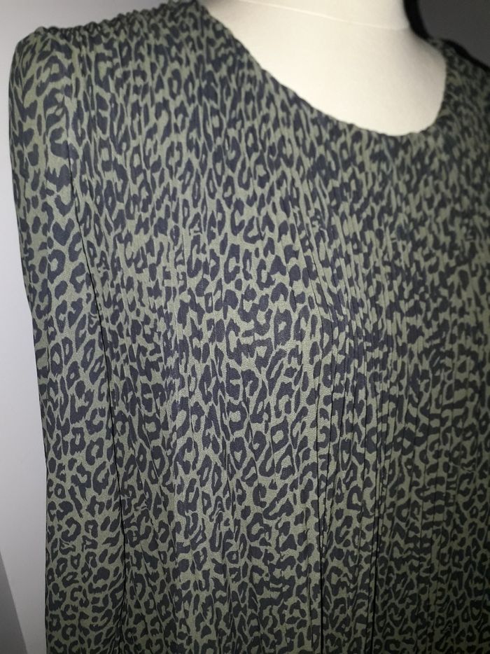 Robe plissé permanent imprimé léopard noir et kaki J&L T 36 38 - photo numéro 3
