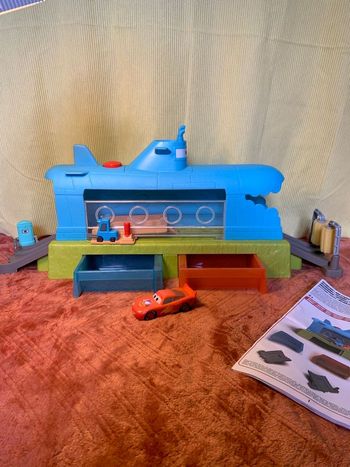 Station lavage CARS  changement couleur on the road. Disney Pixar.