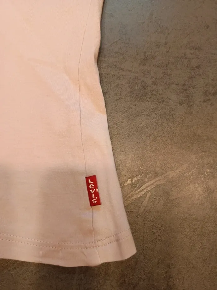 Vends tee-shirt Levi's enfant taille 12 ans . - photo numéro 2