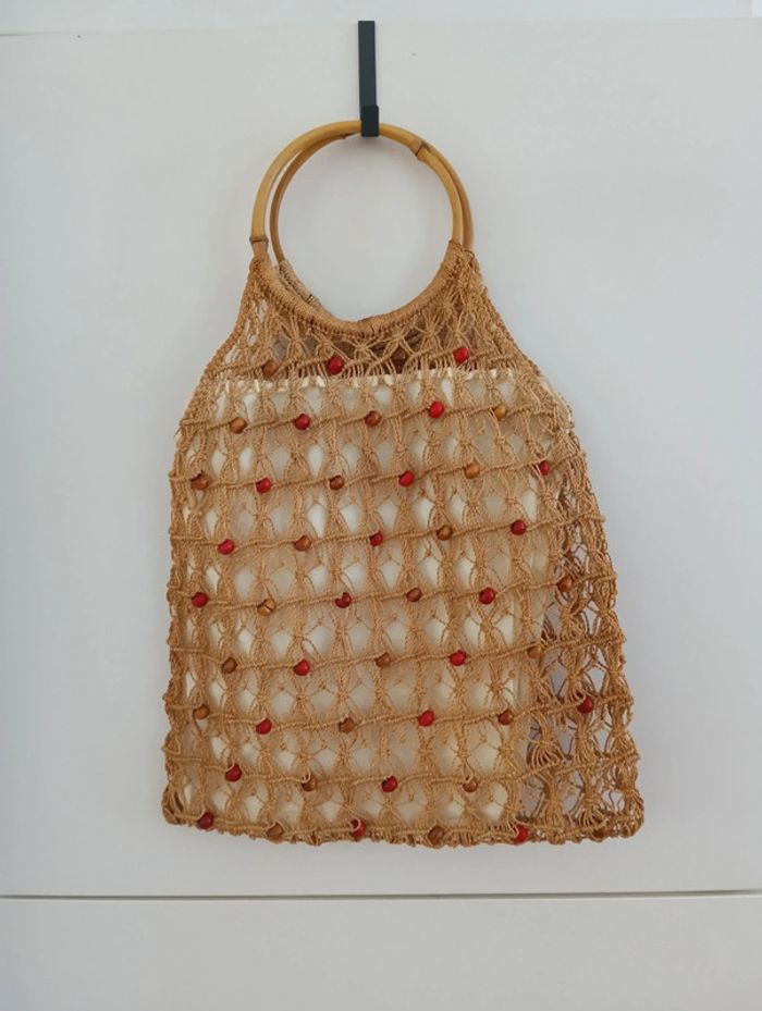 Sac vintage tressé en ficelle
Perles intégrées