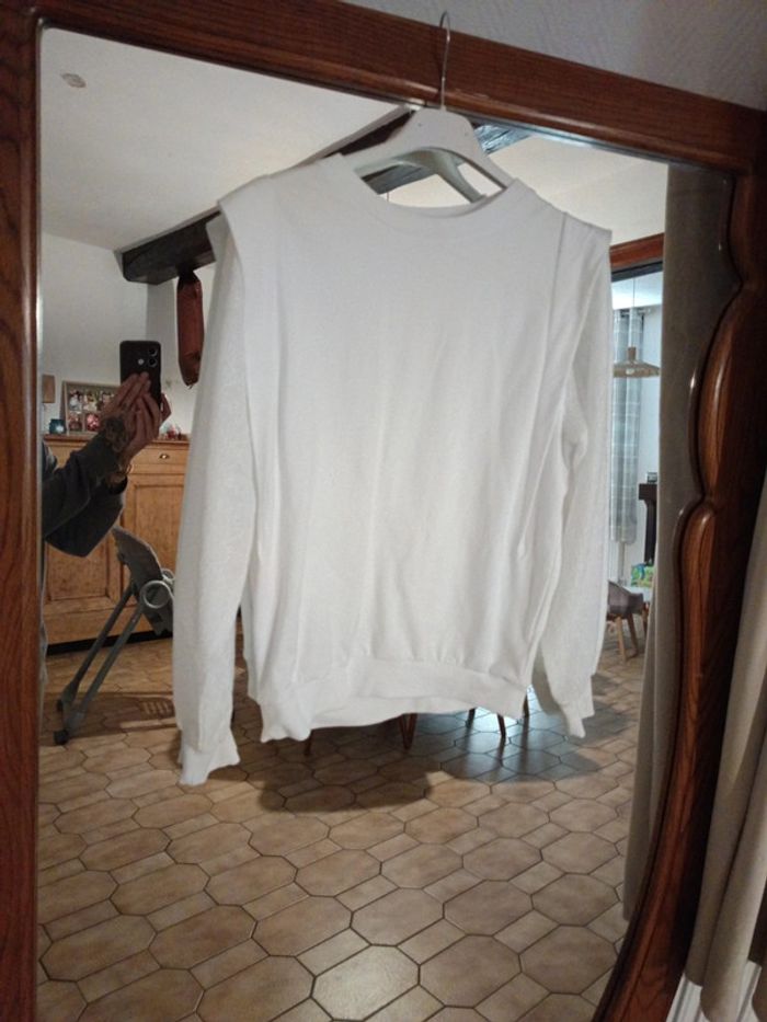 Sweat broderie anglaise - photo numéro 2