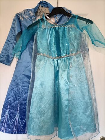 Déguisement Reine des Neiges Elsa 7-8 ans robe et baguette (tunique offerte) 
