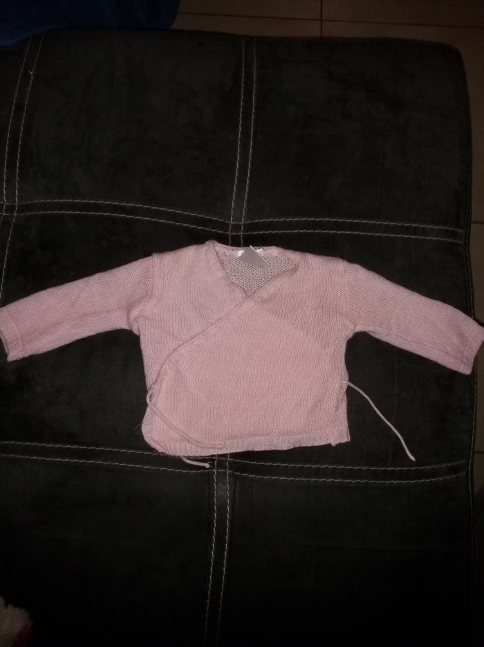 Gilet + pyjama 1 mois - photo numéro 2