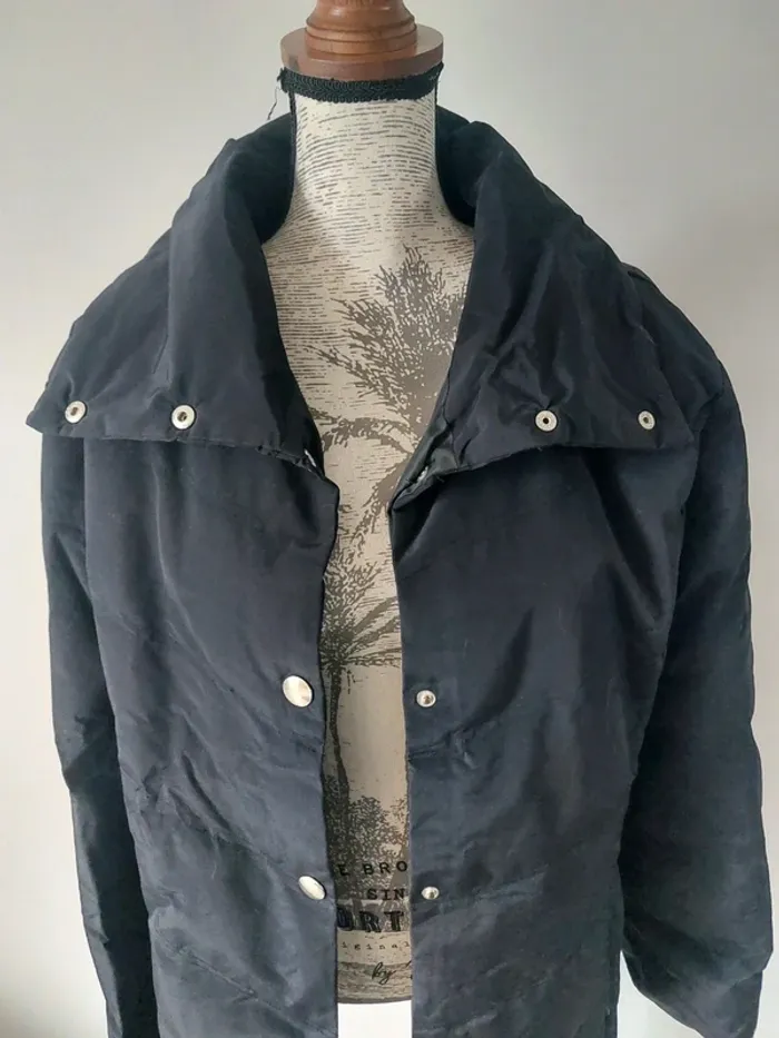 Parka/veste noire - photo numéro 3