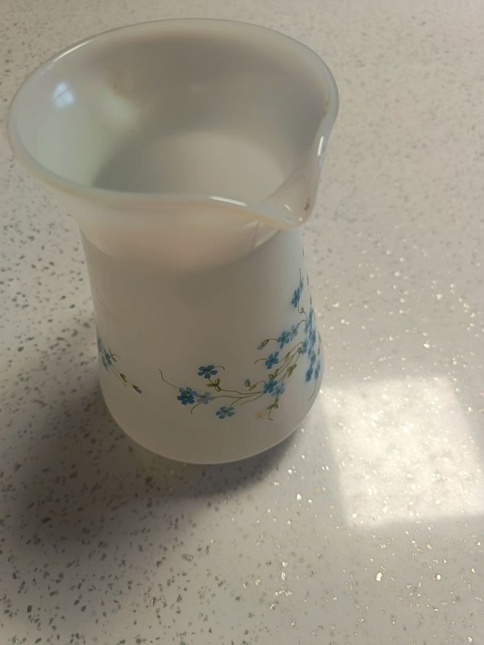 Pichet vintage Arcopal