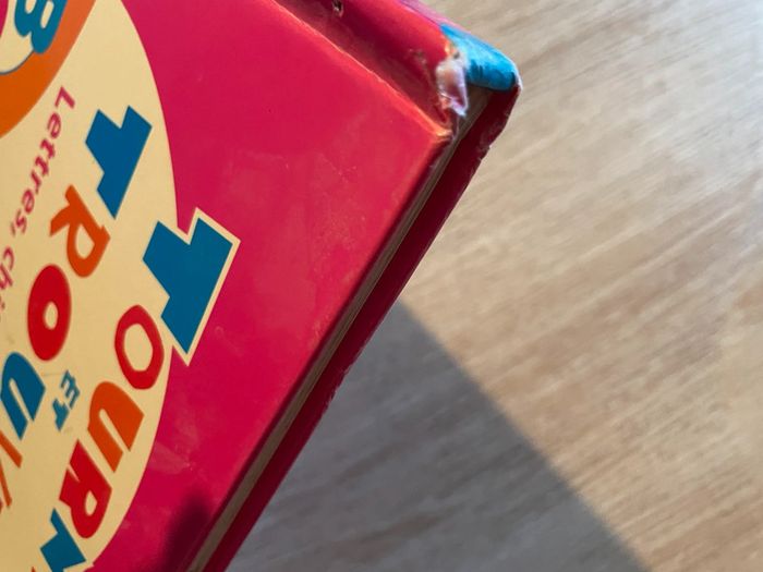 Livre tourné et trouve - photo numéro 2