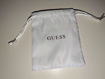 Pochette en tissu blanche Guess