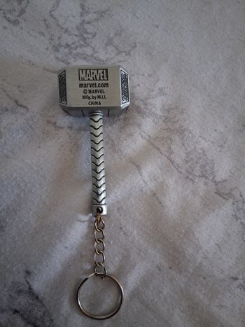 Porte clé marteau de Thor Marvel