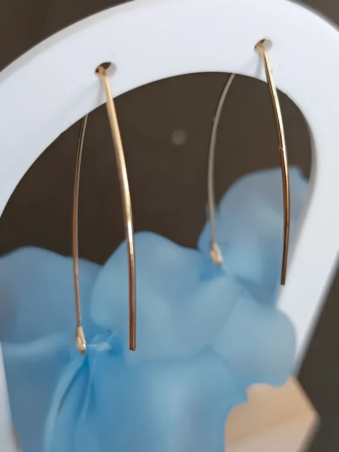 Boucles d'oreilles fleurs bleues - photo numéro 3