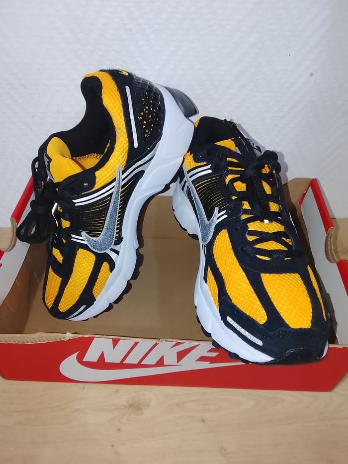 Nike Zoom Vomero 5 taille 40 - photo numéro 7