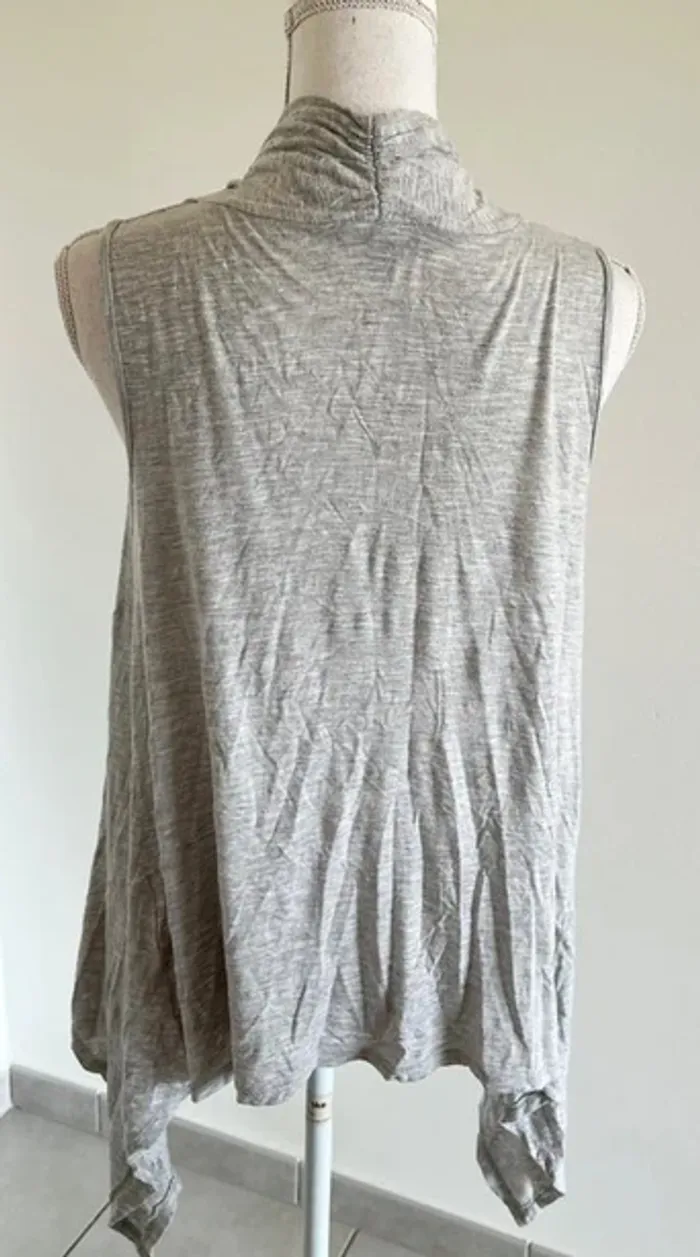 Gilet sans manches gris - photo numéro 5