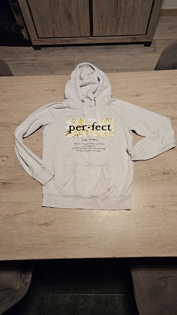 Swaet à capuche et manches longues, gris clair, Clockhouse, taille S, peu mis