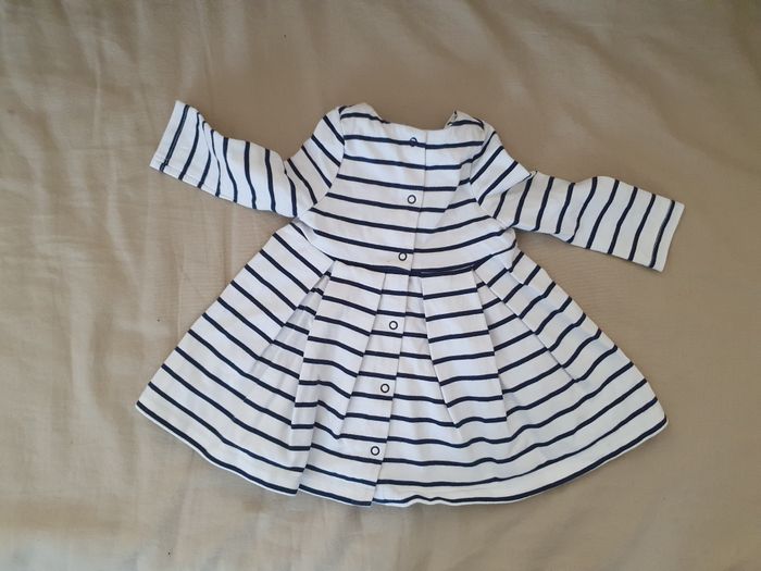 Robe 6 mois - photo numéro 2