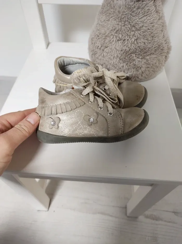 Chaussures taille 21 - photo numéro 2