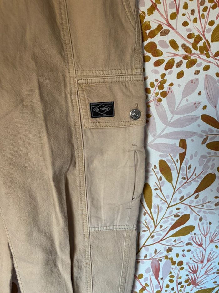 Cargo beige bershka - photo numéro 2