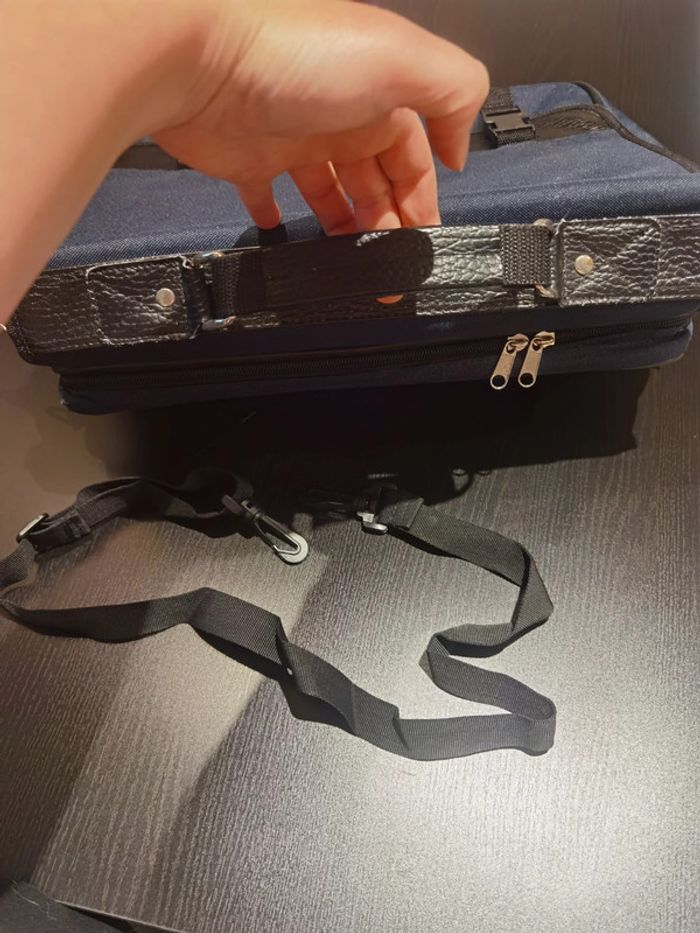 Sac pour pc portable avec lanière - photo numéro 19