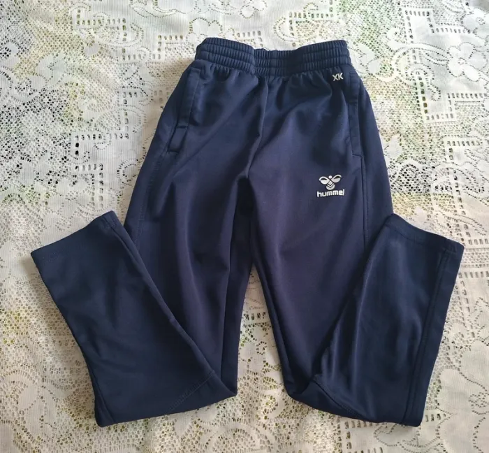 Pantalon de sport Hummel bleu marine - taille 12 ans / 152 cm - neuf