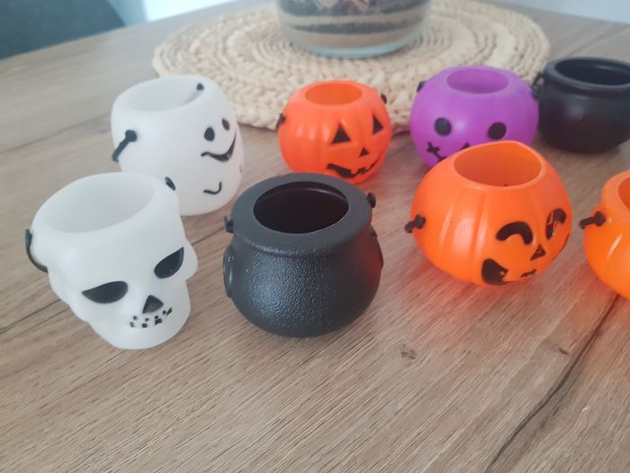 Lot de 10mini chaudrons halloween neuf - photo numéro 2