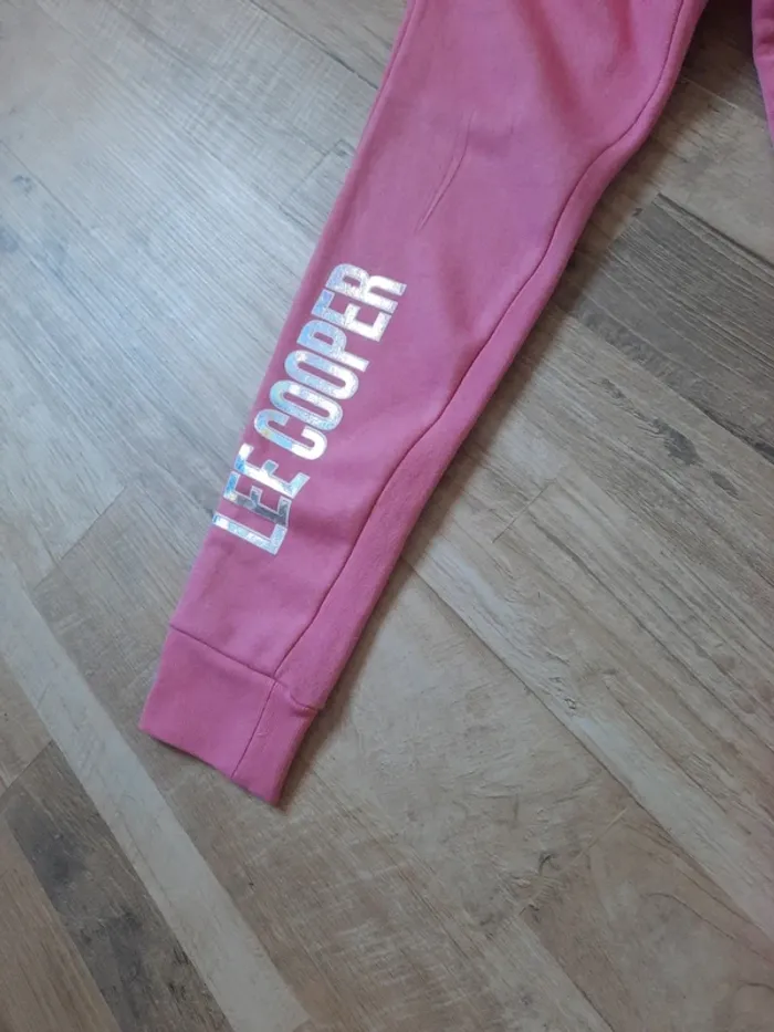 Jogging neuf avec étiquette - photo numéro 2