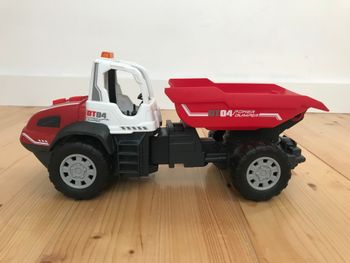 Camion de chantier à benne basculante Dumper