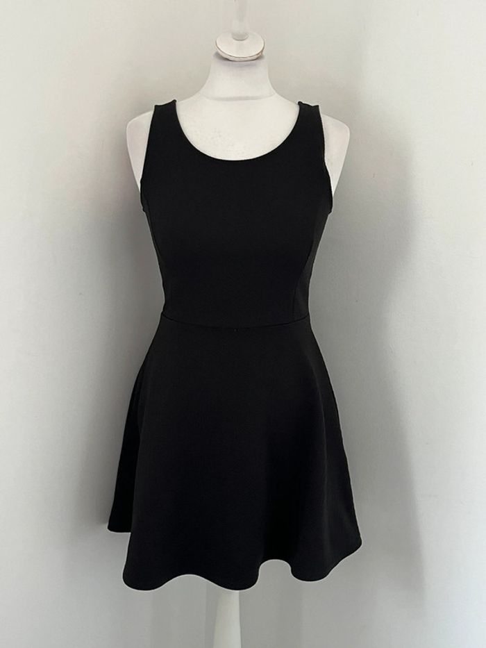 Robe patineuse noire H&M S