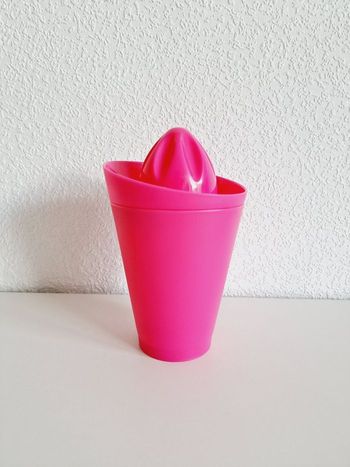 Presse agrumes manuel - Plastique - 700 ml - Rose fushia