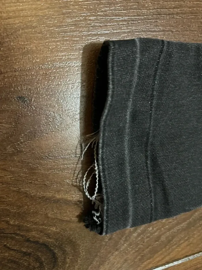 Jean anthracite garcon effet usé 36 mois - photo numéro 12