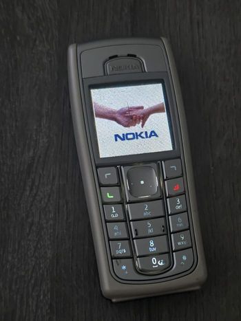 Téléphone Nokia 6230 avec chargeur d’origine Nokia AC-3E