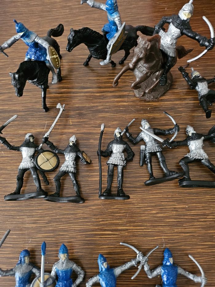 Lot de chevaliers et chevaux - photo numéro 3