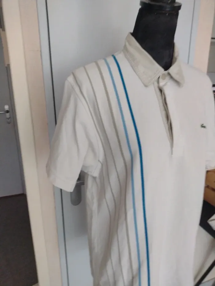 Polo Vintage Lacoste blanc à rayures verticales bleues – Taille M – Coupe classique - photo numéro 4