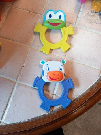 🎅2 hochets dentition