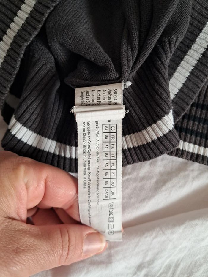 Pull léger 8ans - photo numéro 3