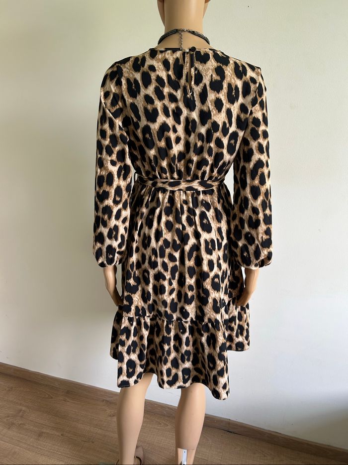Robe léopard à manches longues Shein taille 36 TBE - photo numéro 5