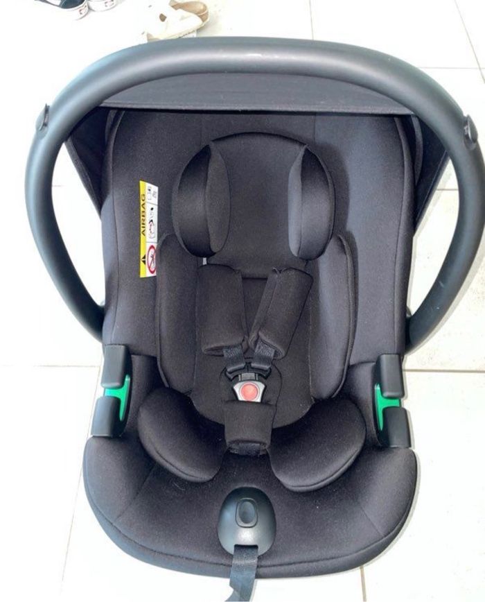 Poussette babycare + cosy + base isofix - photo numéro 2