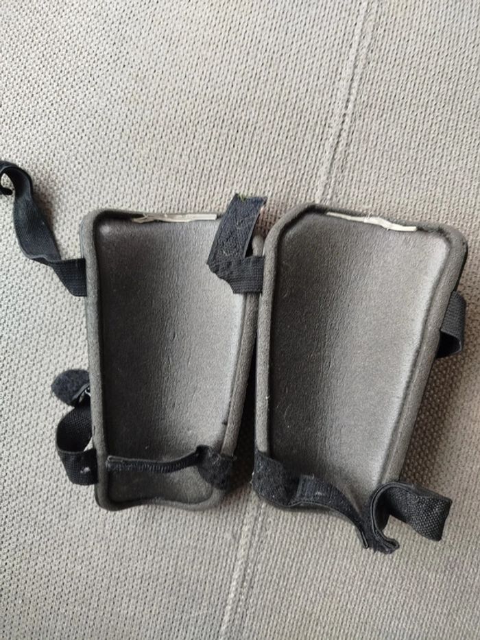 Protège tibias - photo numéro 2