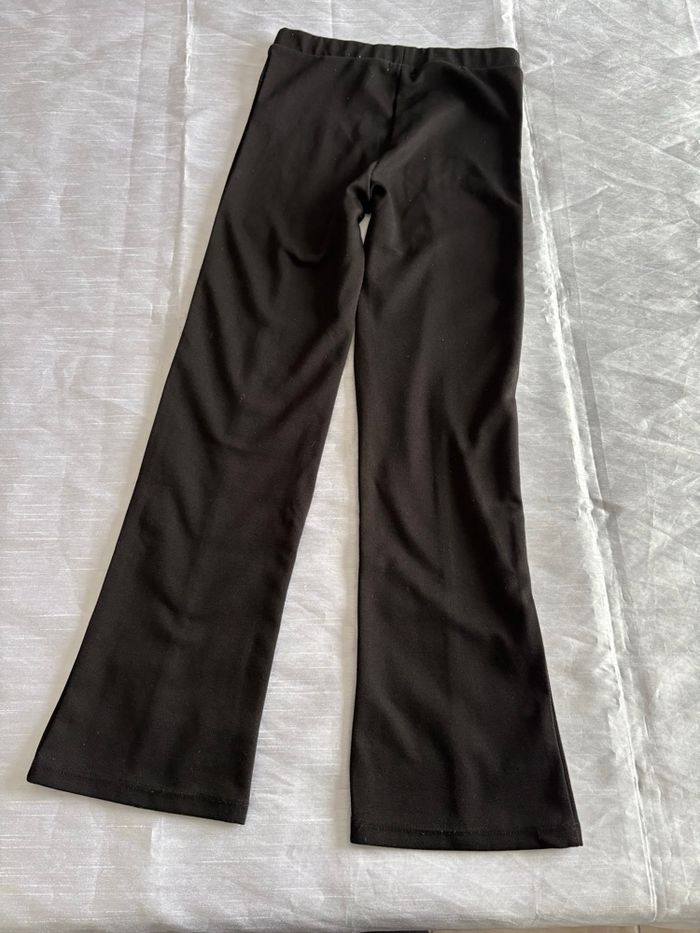 Pantalon noir bas évasé - photo numéro 4