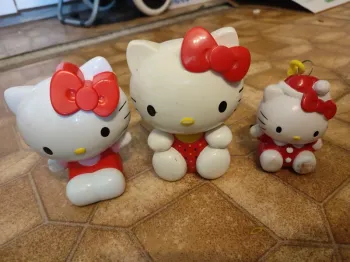 Lot figurines hello Kitty