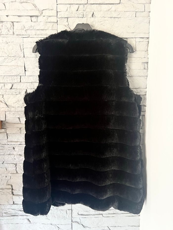 Gilet sans manches fasse fourrure - photo numéro 2