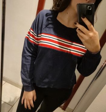 Pull bleu