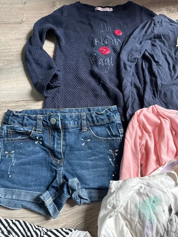 Lot 6 ans fille pyjama pull teeshirt gilet short jupe robe - photo numéro 3