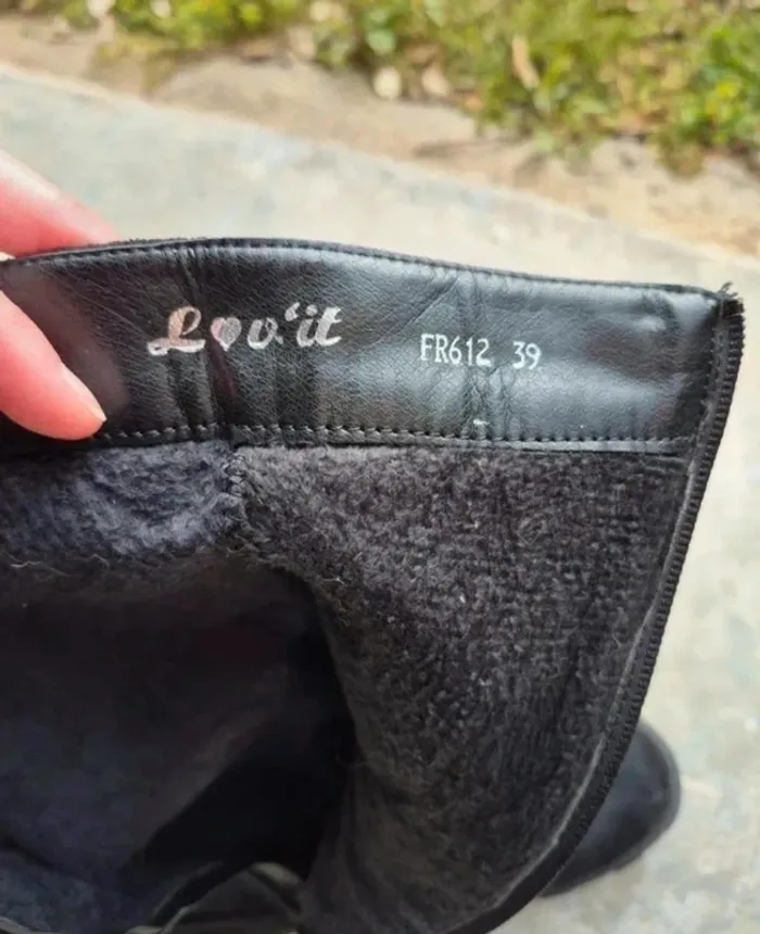 Bottes longues noir en suédine avec talon à semelles crantées - photo numéro 10
