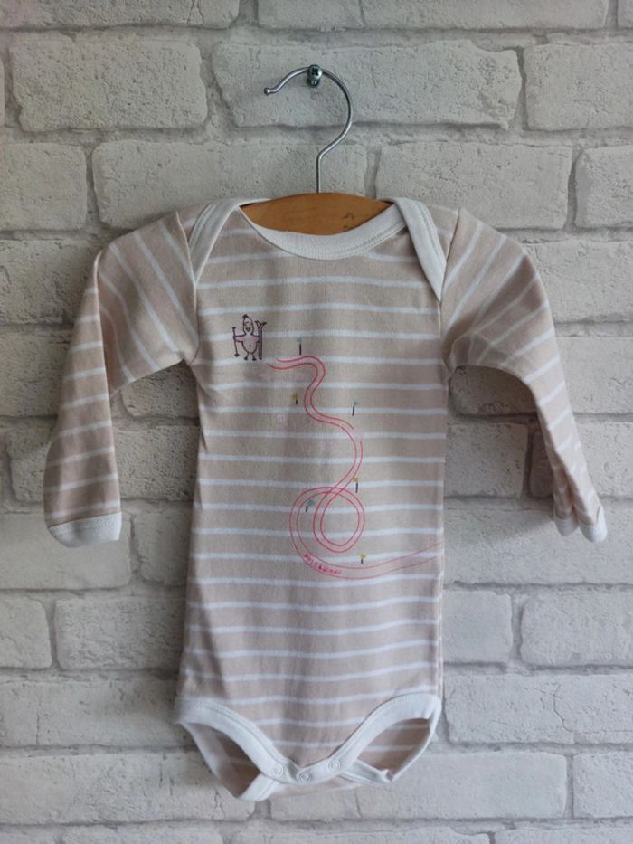 Body Petit Bateau taille 6 mois